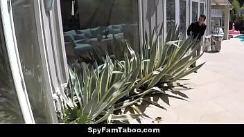 Play Sneaky pervert bangs hot asian stepdaughter in the shower