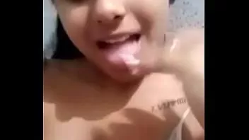 play لاتينا مثلية مشاهدة الآسيوية في سن المراهقة بالإصبع كس على webcamchat شاشة تسجيل