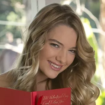 Actrita Kenna James