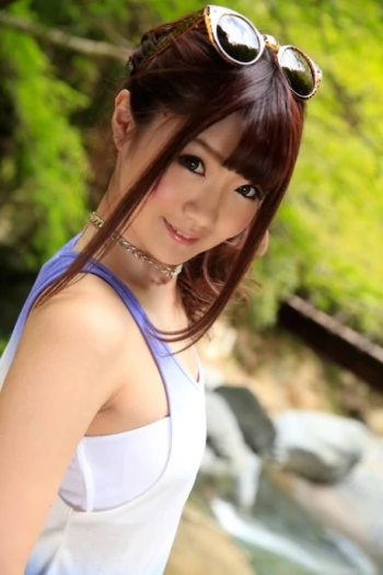 Bintang porno Maya Kawamura